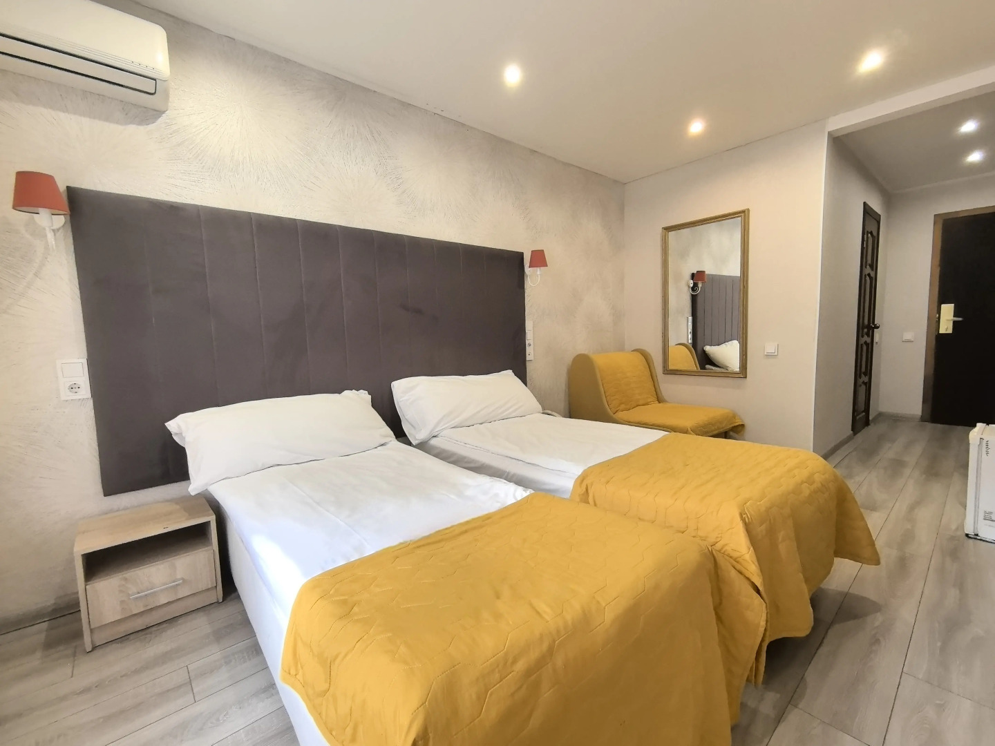 Гостиница Рослеспром