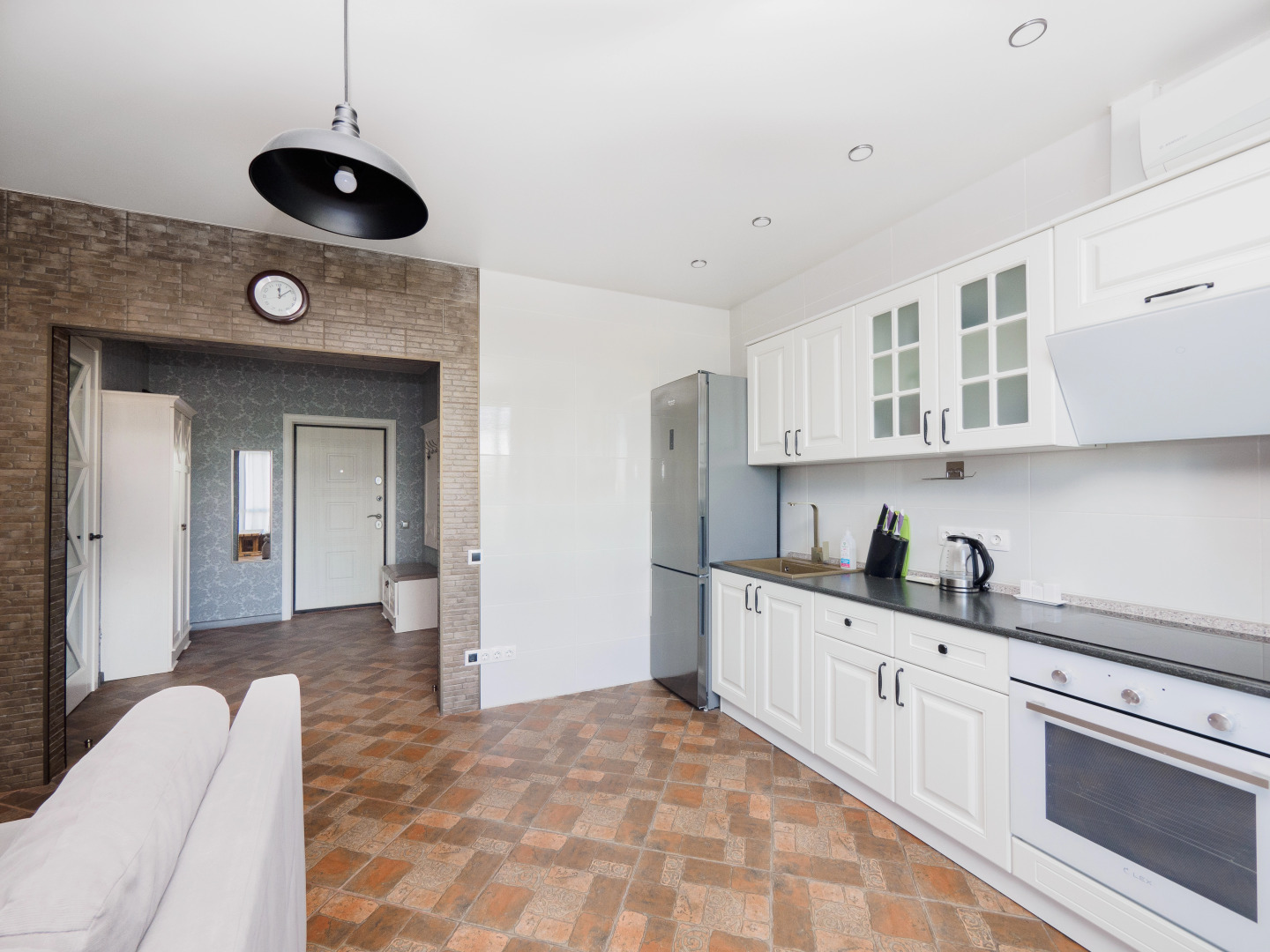 Апартаменты Место под солнцем 11