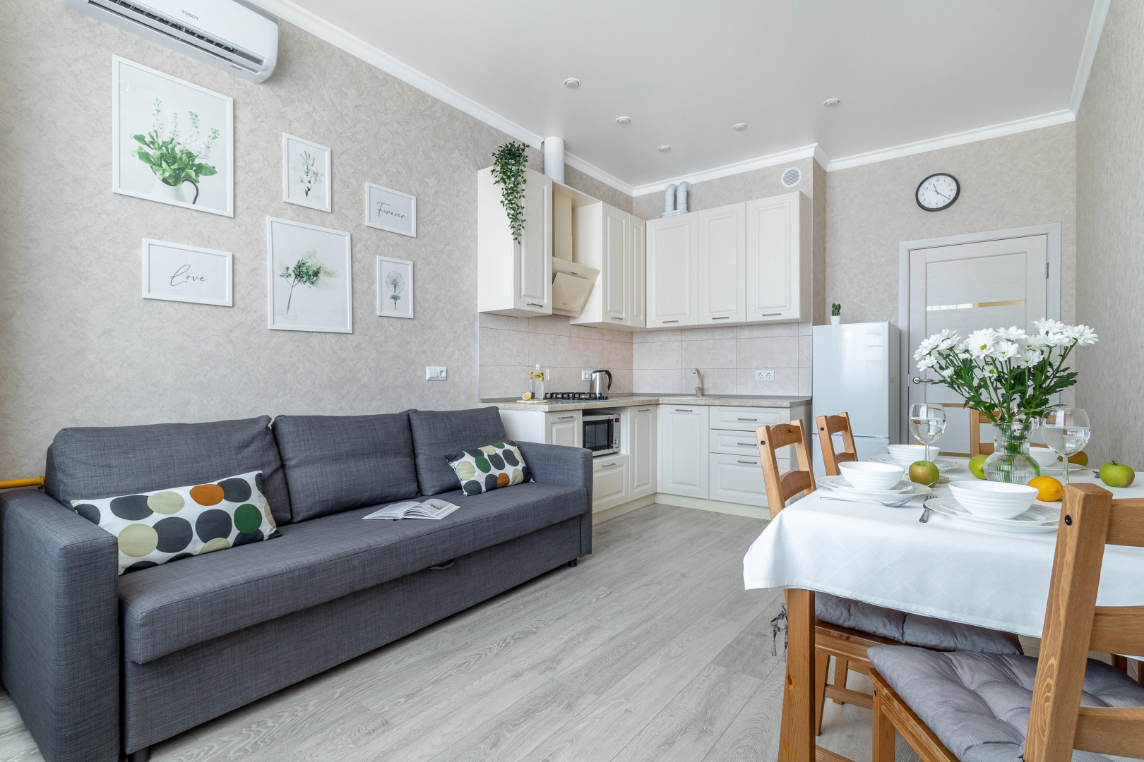 Апартаменты Светлые Уютные на Первой Береговой Линии от Home Group apartments