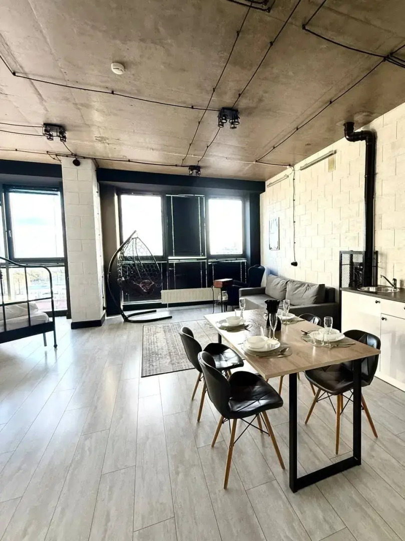 Апартаменты 1503 Верхнеторговая площадь 4