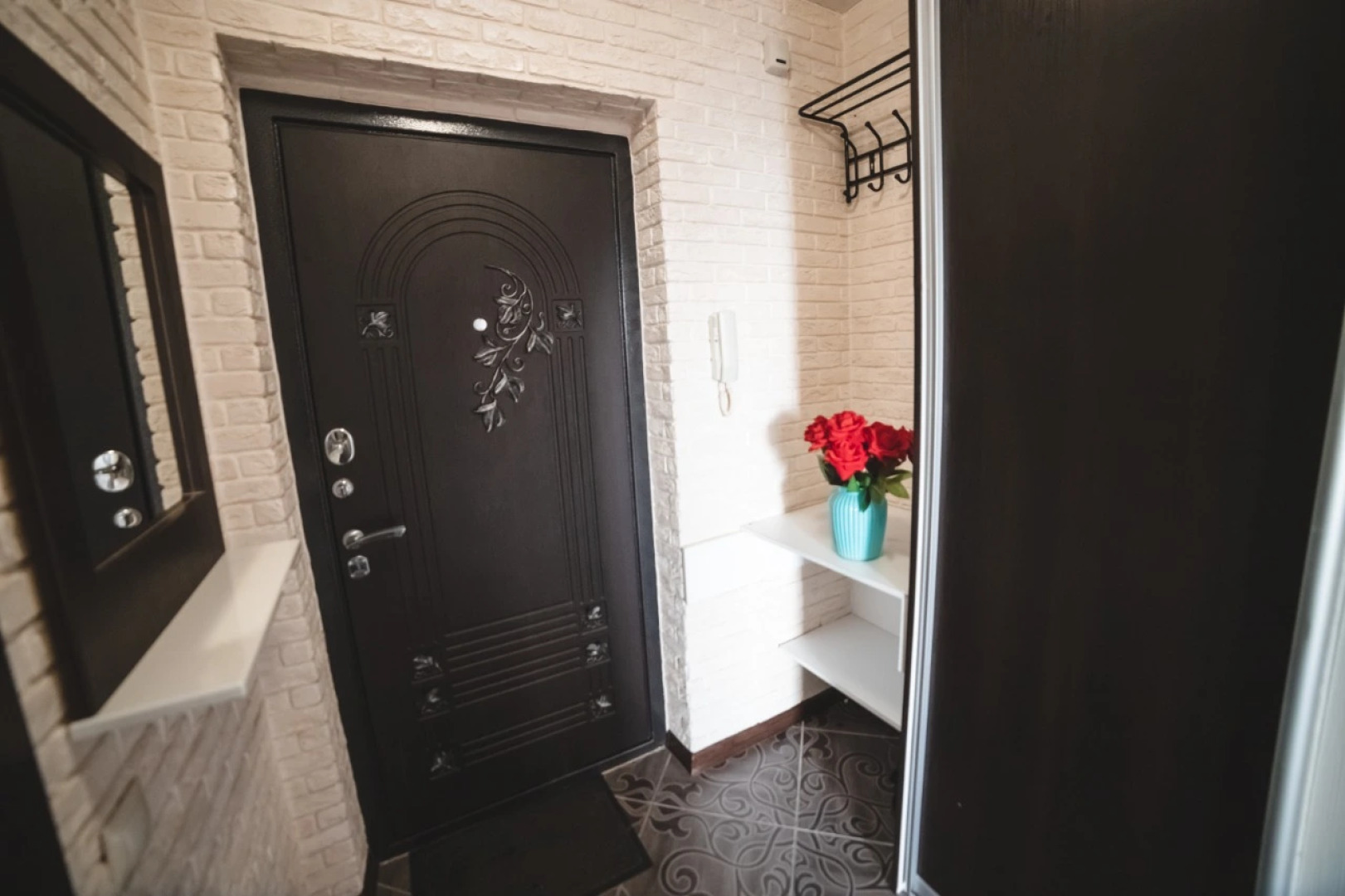 Студия с выходом на набережную