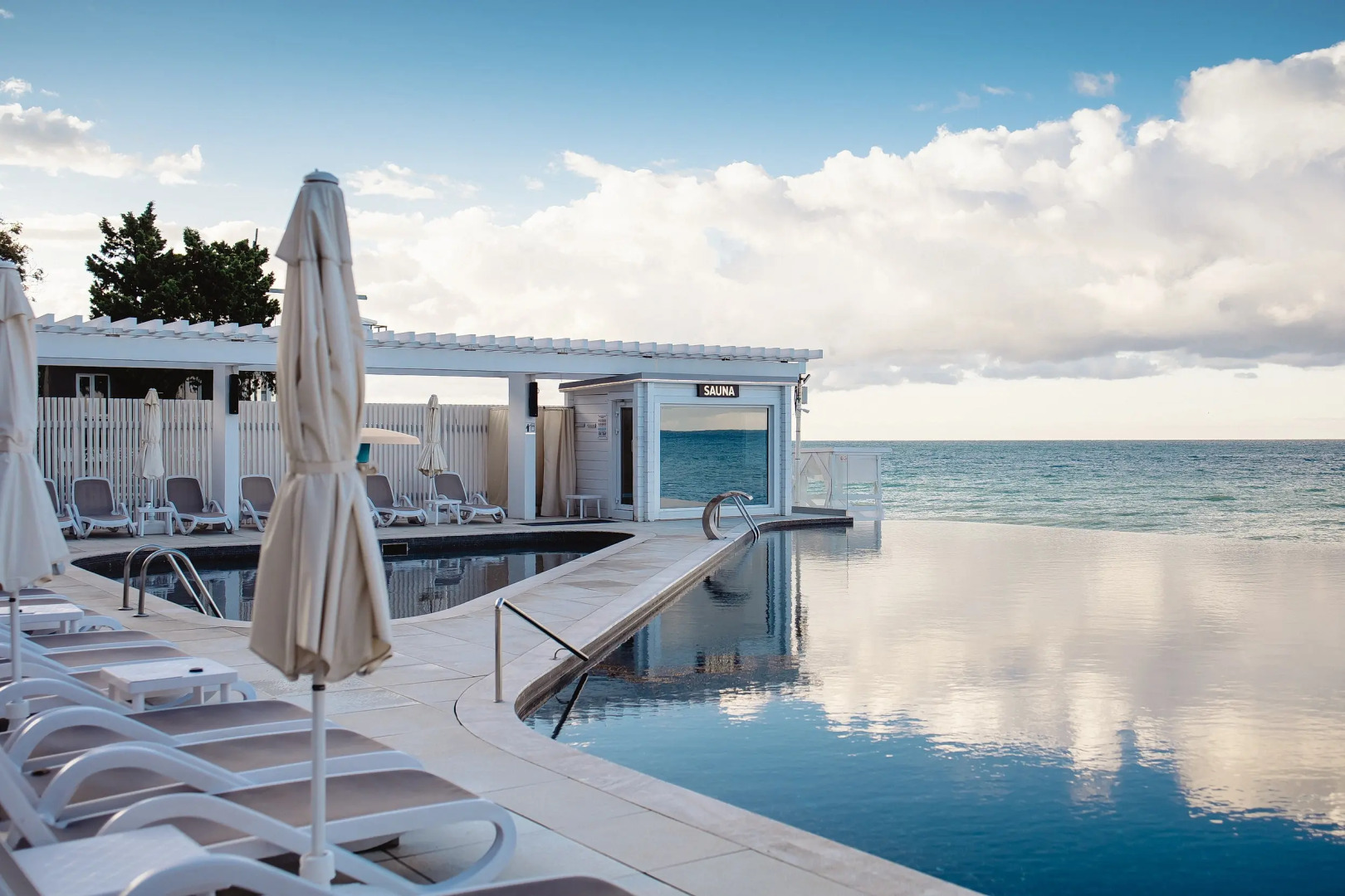 Отель курортный Лучезарный Резорт