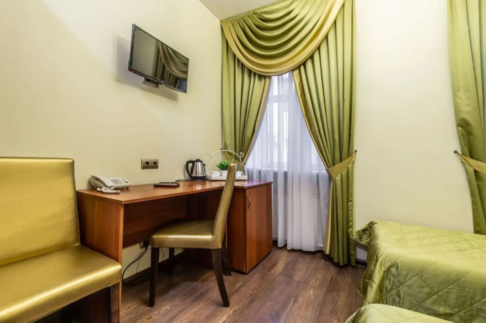 Отель Времена Года