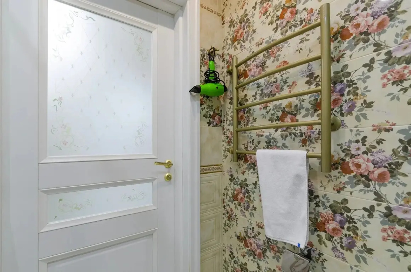 Апартаменты "Полулюкс с джакузи"