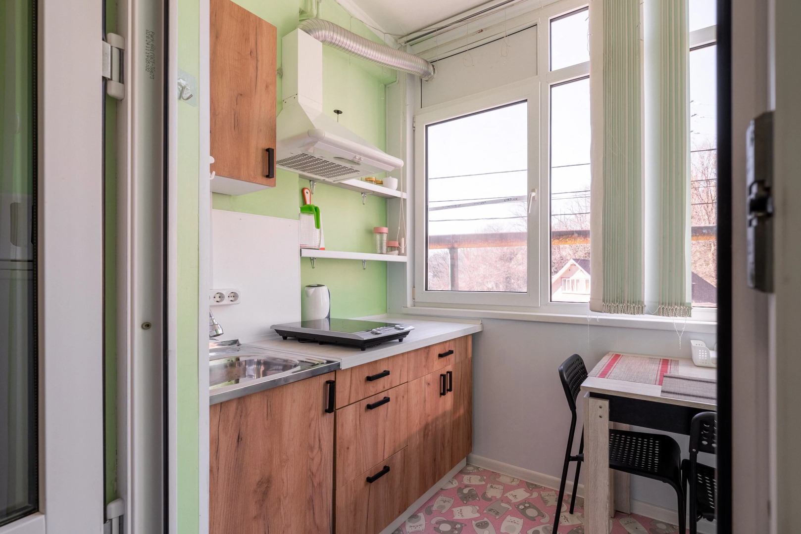 Квартира студия семейная уютная в частном доме в мкр. Кудепста