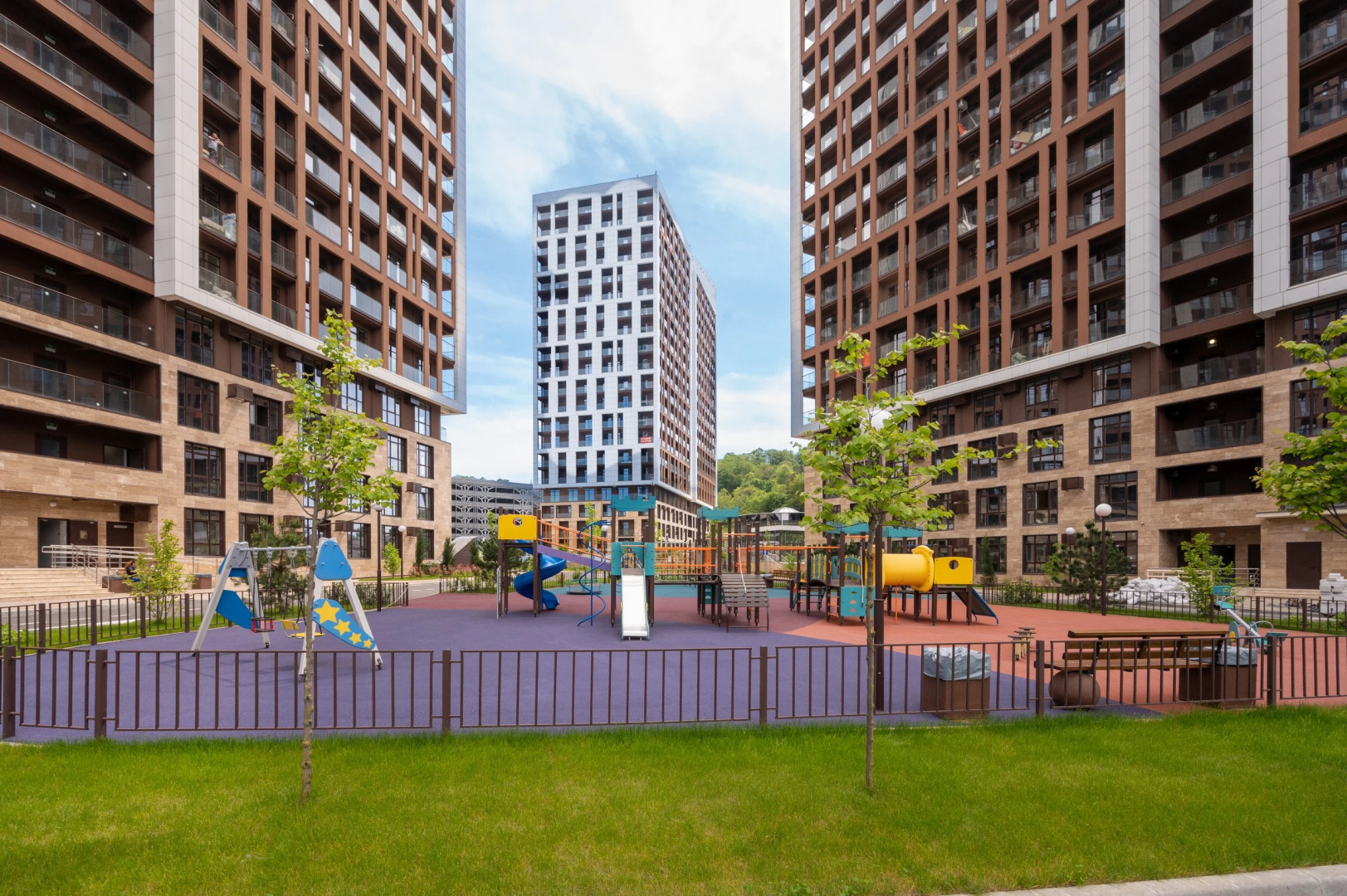 Студия с балконом и видом на горы. Аллея 392