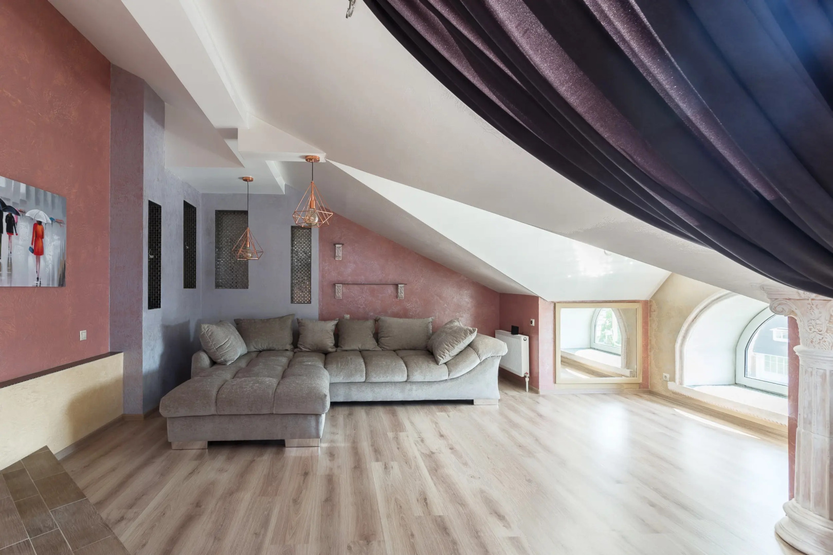 Квартира Мансардная Квартира в Центре Города