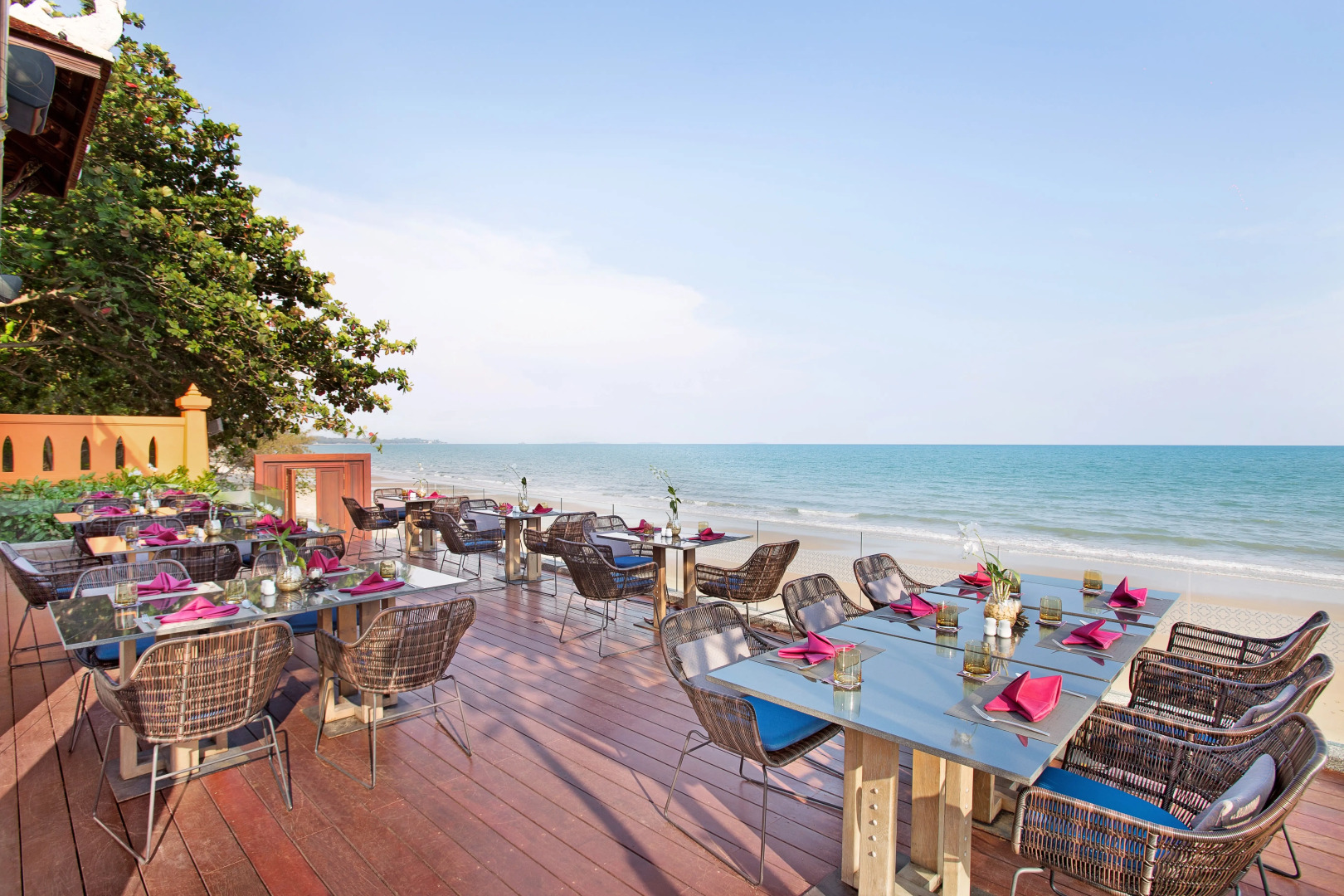 Отель Aksorn Rayong The Vitality Collection