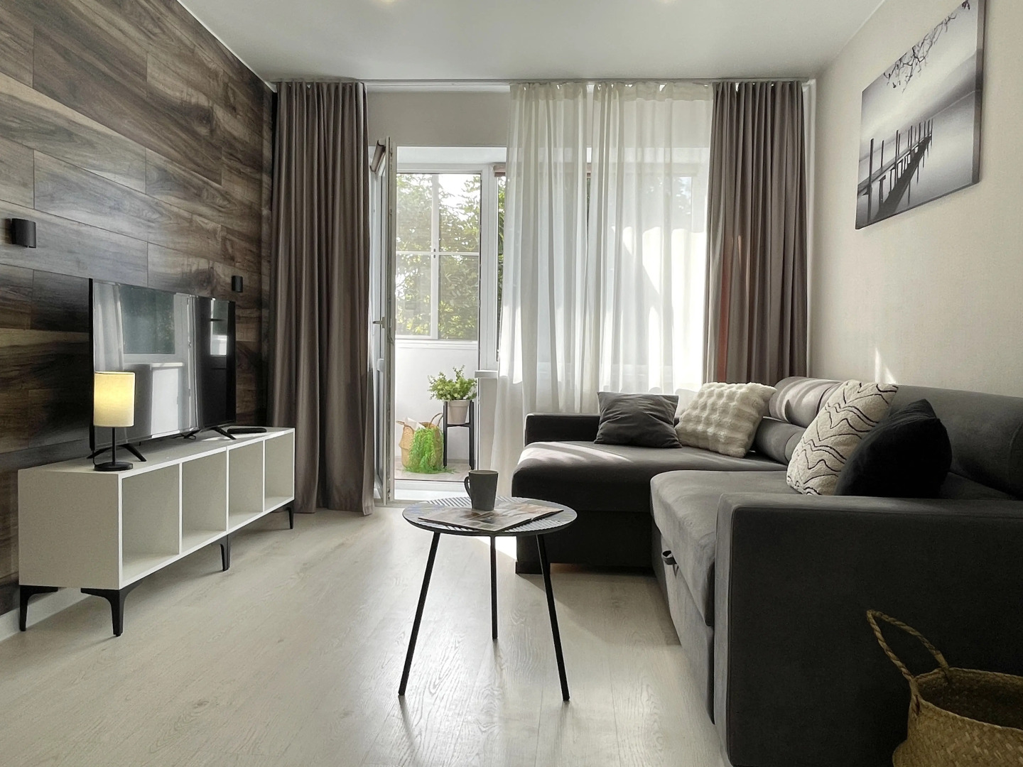 Квартира на Новолучанской возле Кремля