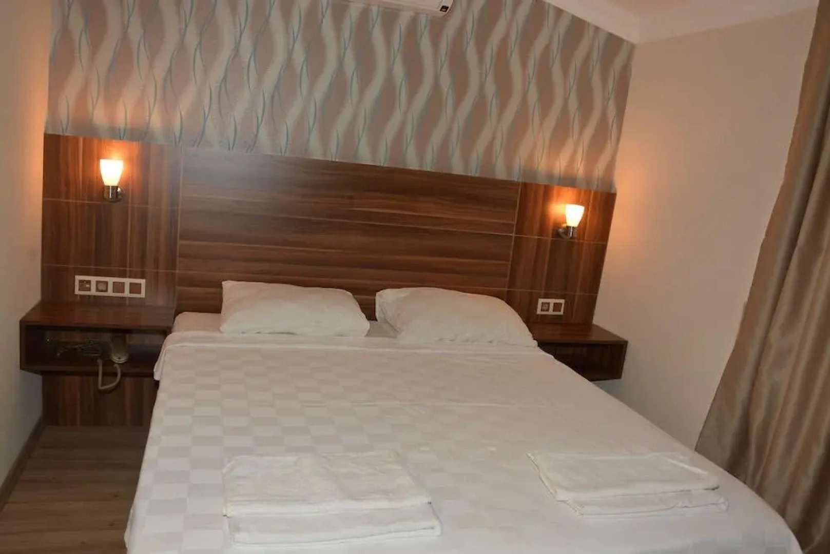 Отель Emily Rose