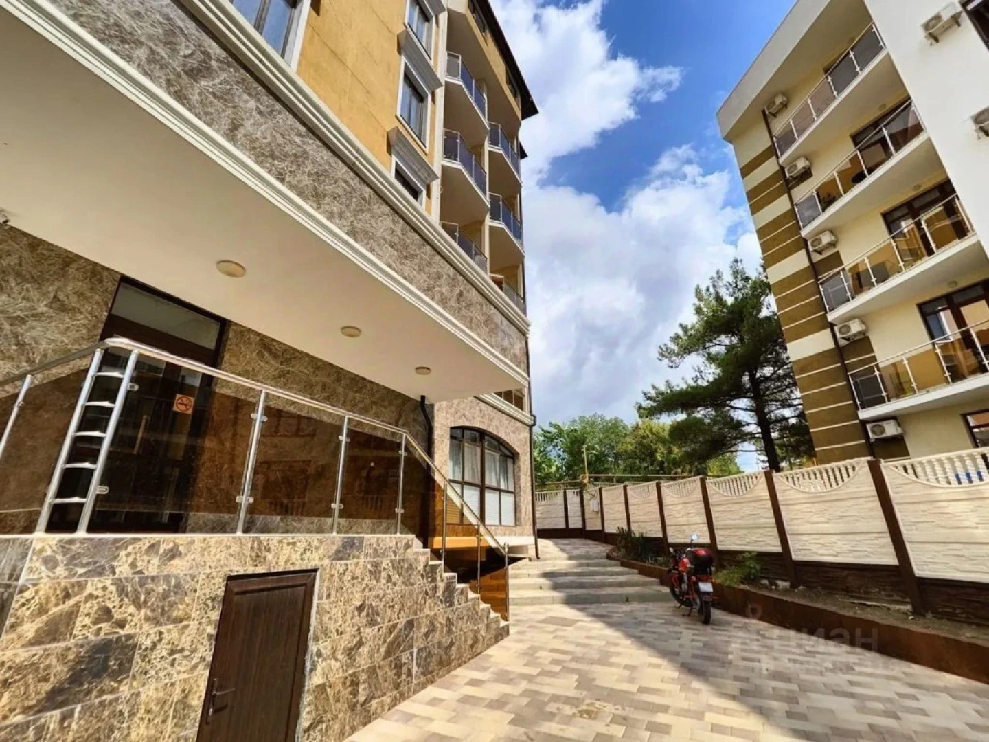 Апартаменты в Голубой Бухте 12