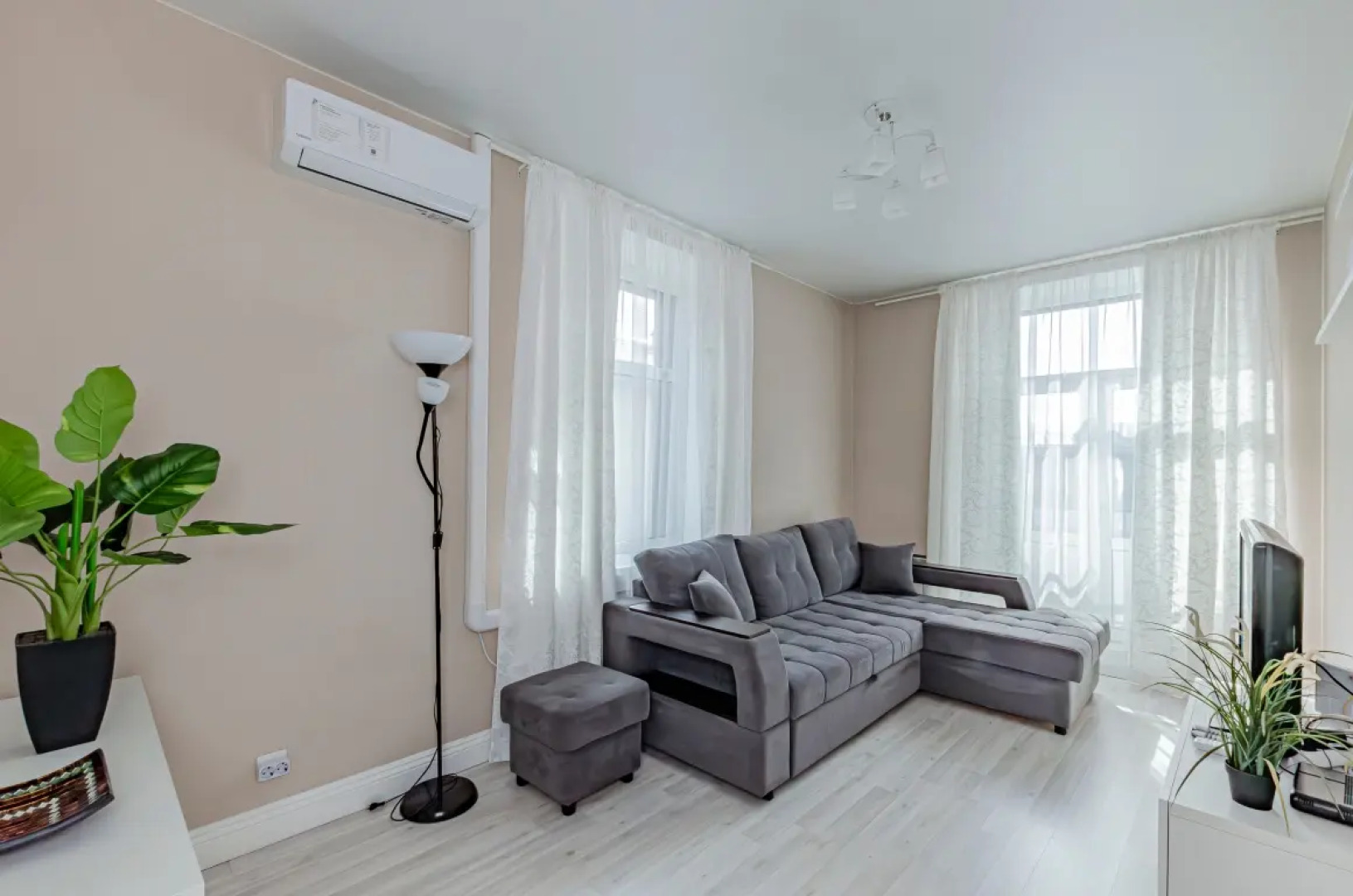 Апартаменты Кремль 50