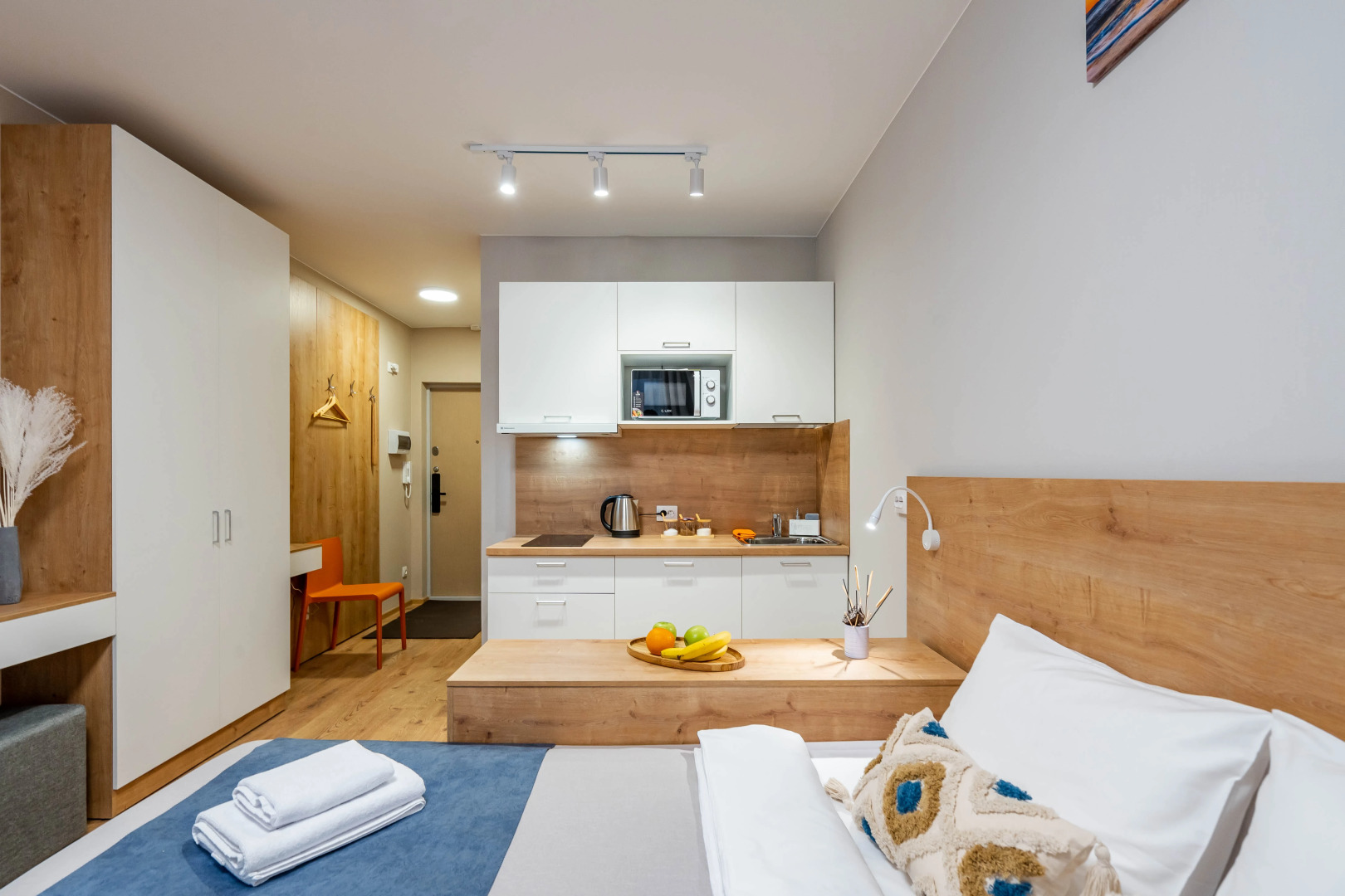 Апартаменты KeysSpb на Парнасе St1