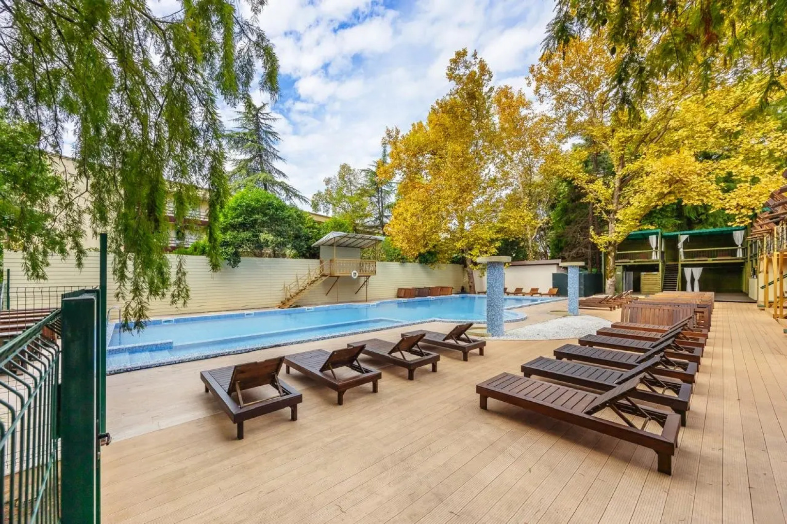 Евродвушка рядом с морем, первая береговая линия