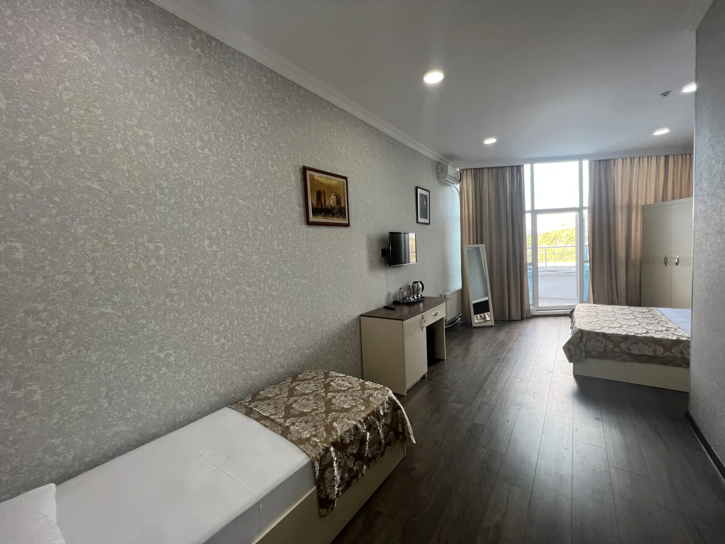 Bulvar Inn Hotel