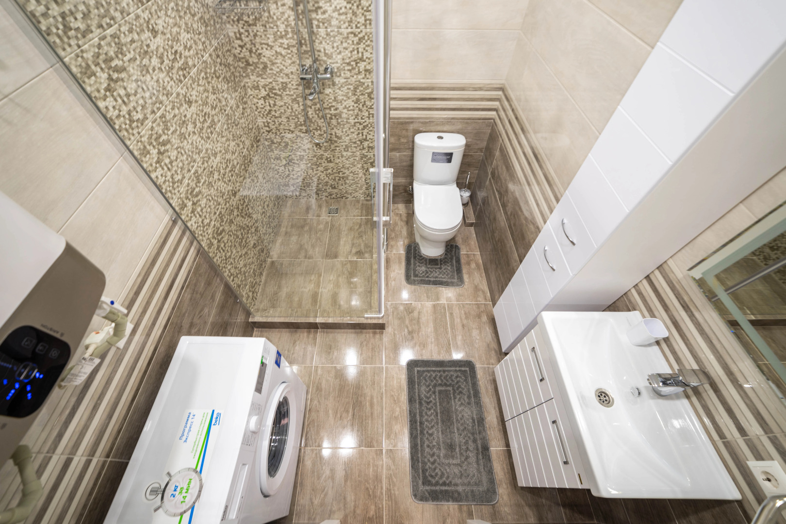 Квартира светлая студия с видом на море и балконом с бассейном на территории