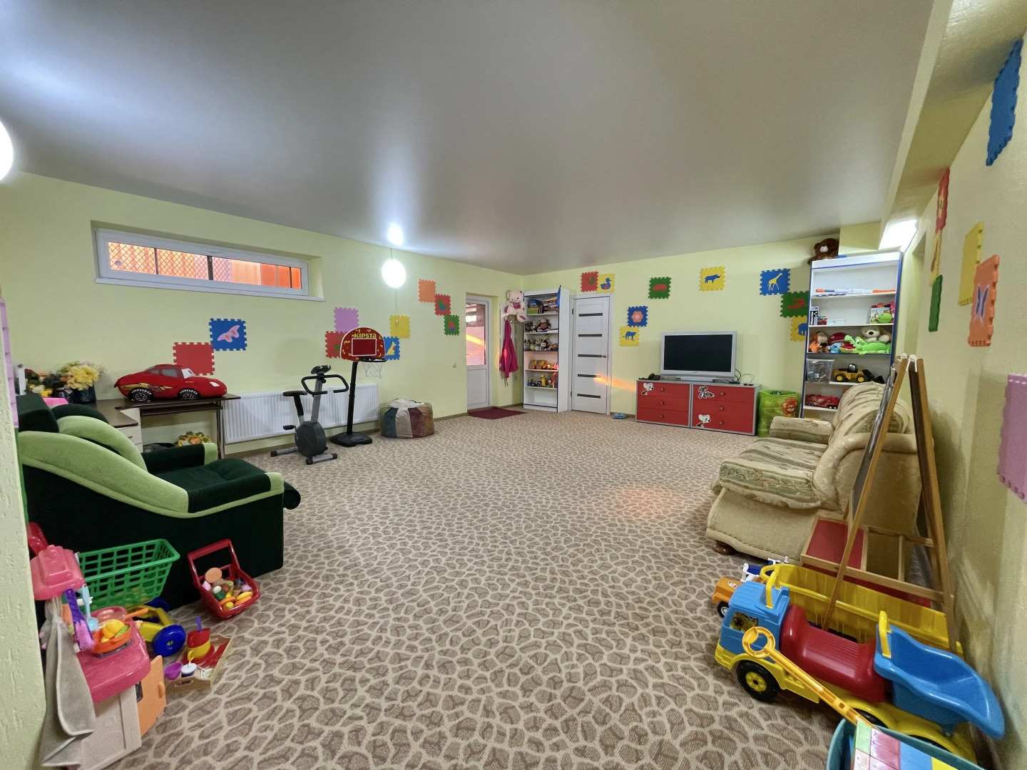 Отель Акварель