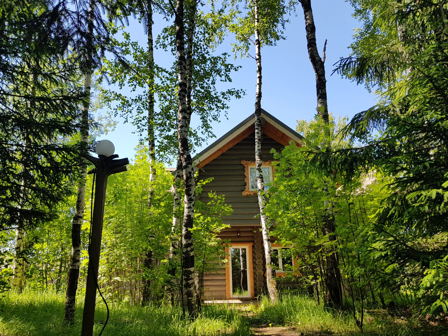 Частный дом Подмосковный Домик с 4 спальнями Люкс