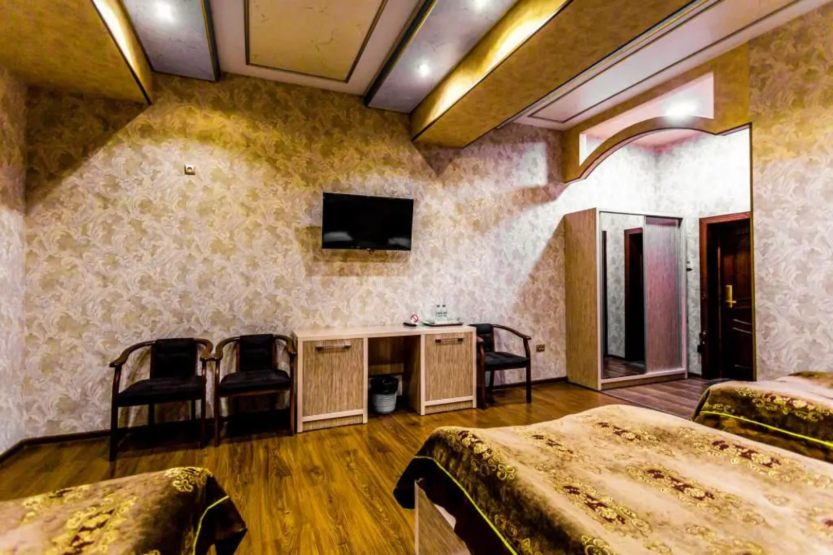 Отель Edem Plaza