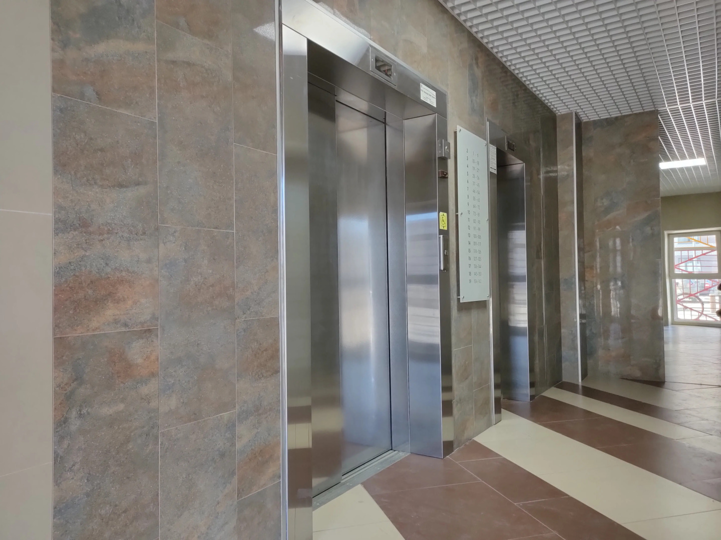 Квартира у ТЦ Кристалл Менделеева 2к2