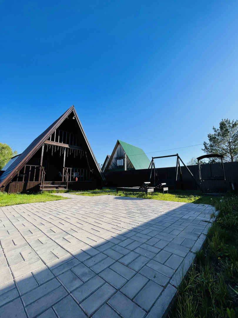 Частный дом на берегу залива Волги