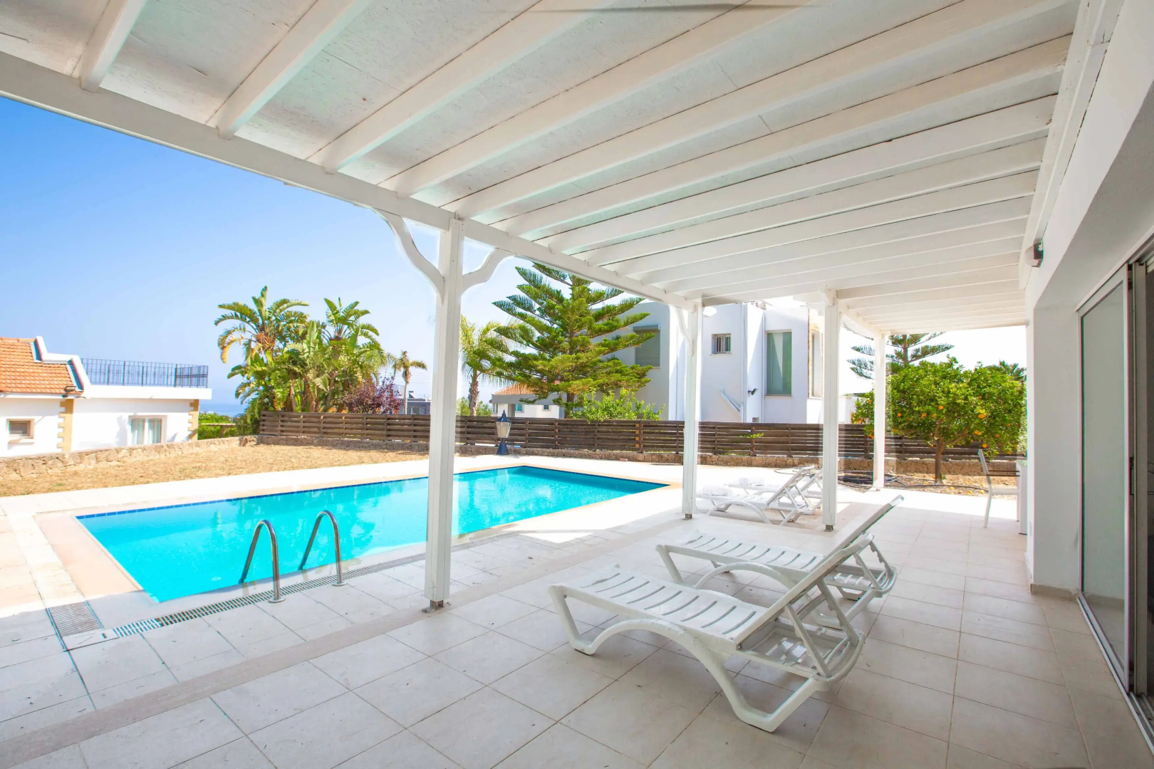 Вилла Bitter Orange