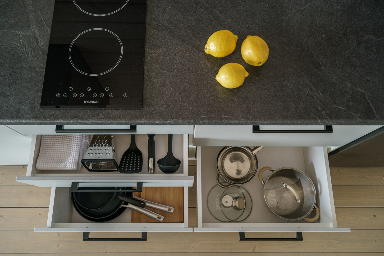 Частный дом пространства три тома у Финского залива