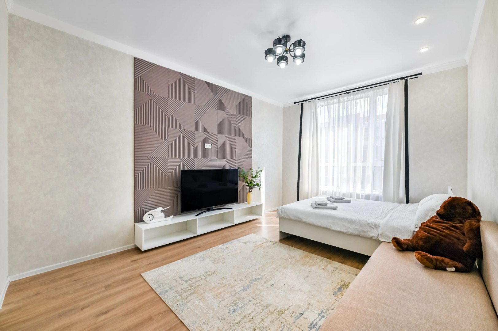 Апартаменты однокомнатные возле Хан-Шатыра I блок