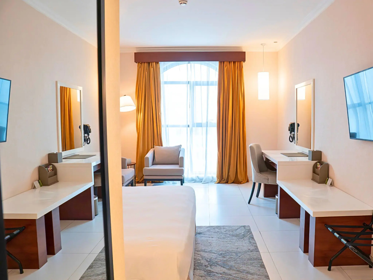 Отель Asma, Al Barsha