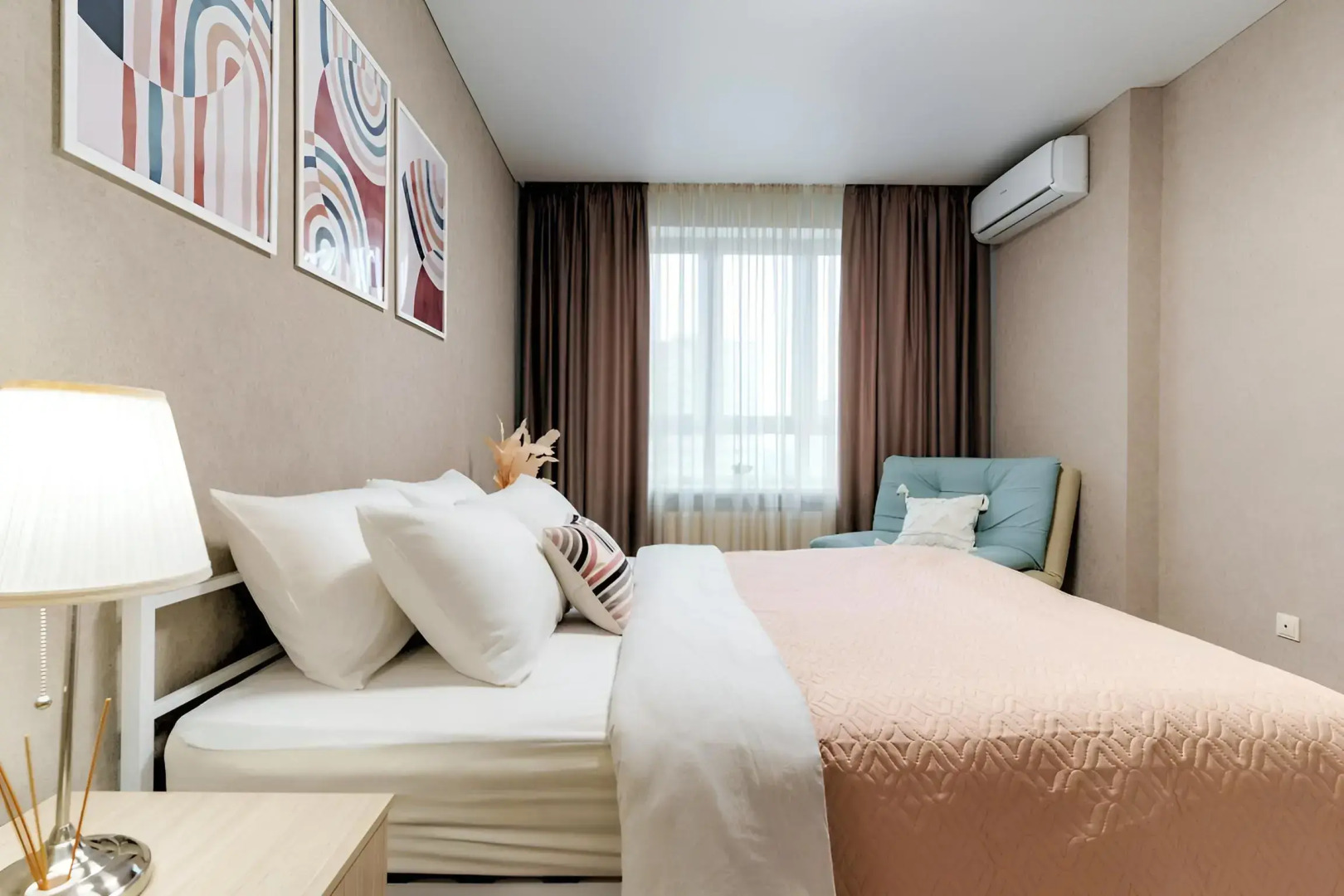 Квартира двухкомнатная у Парка Галицкого Апарт-Отелика на Героев Разведчиков