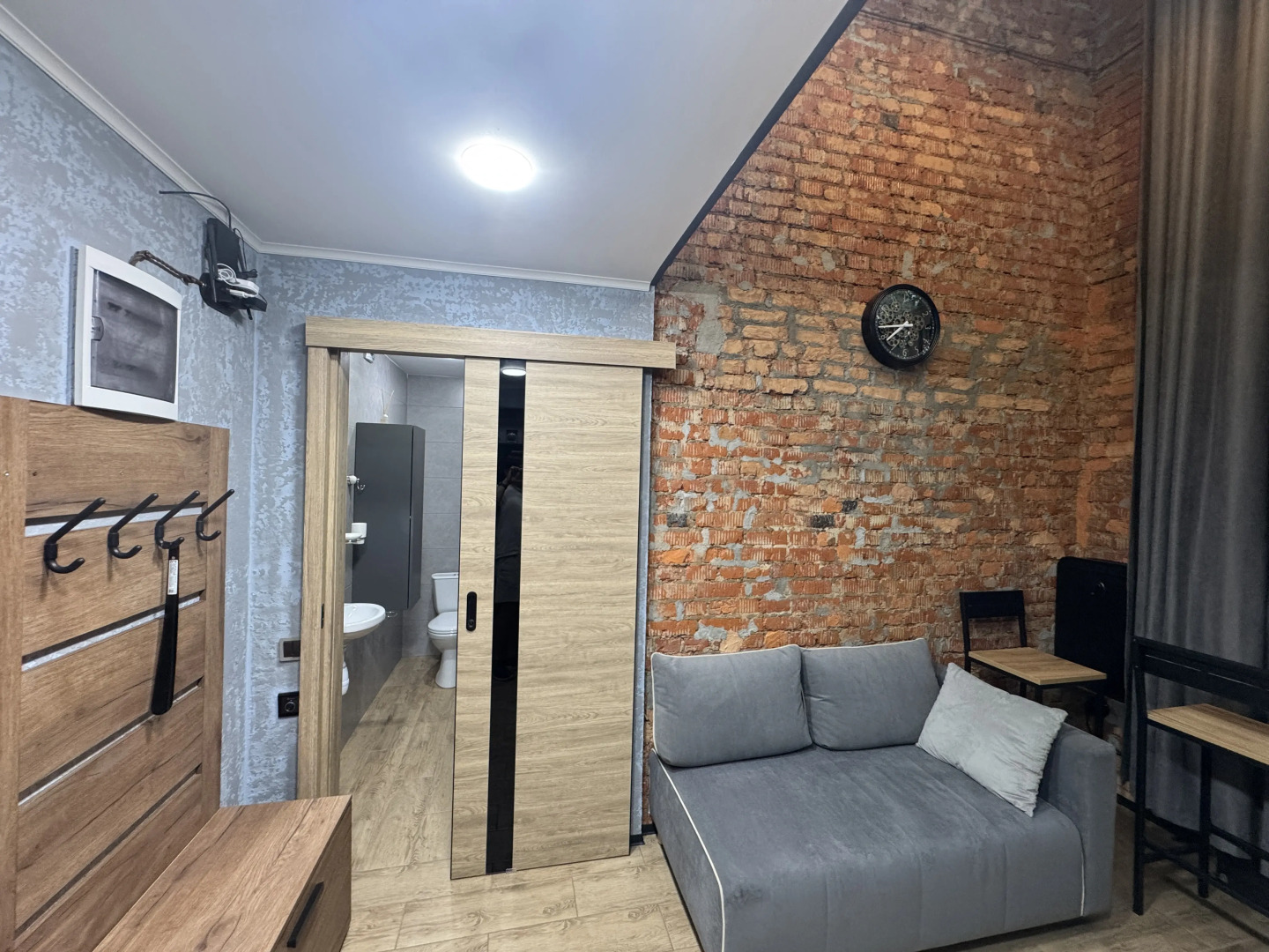 Апартаменты Двухуровневая студия с двумя санузлами в парке