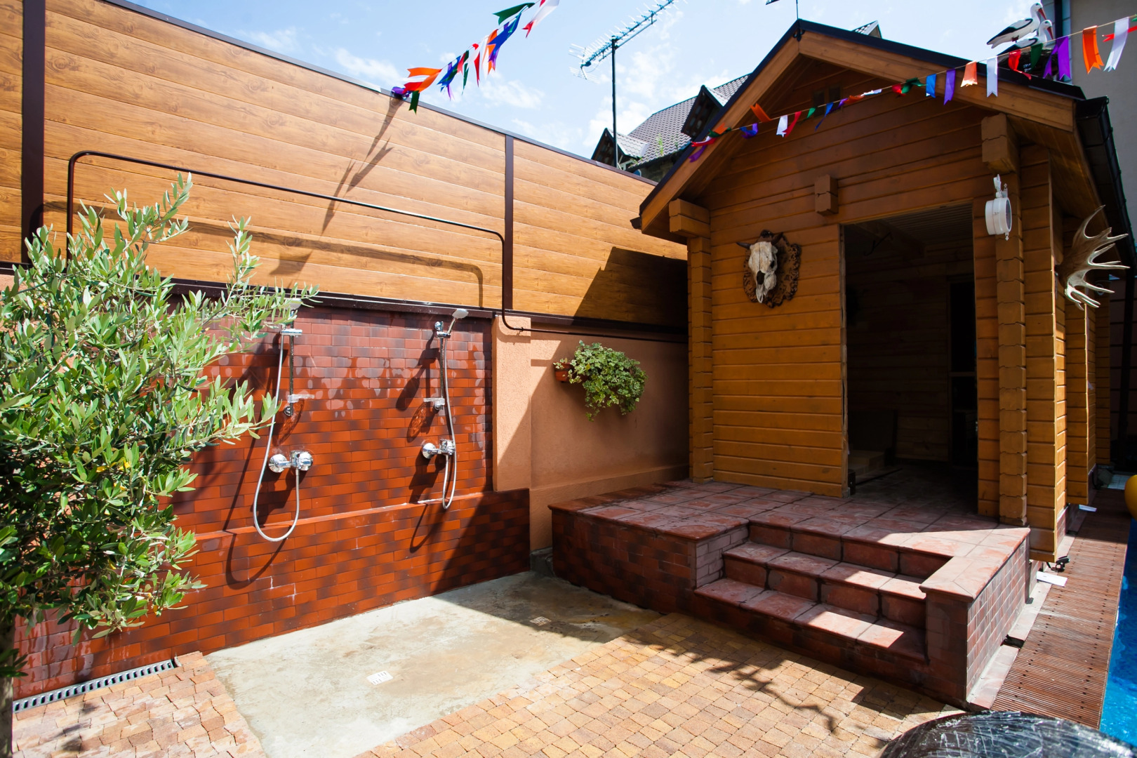 Zhemchug Village Hotel