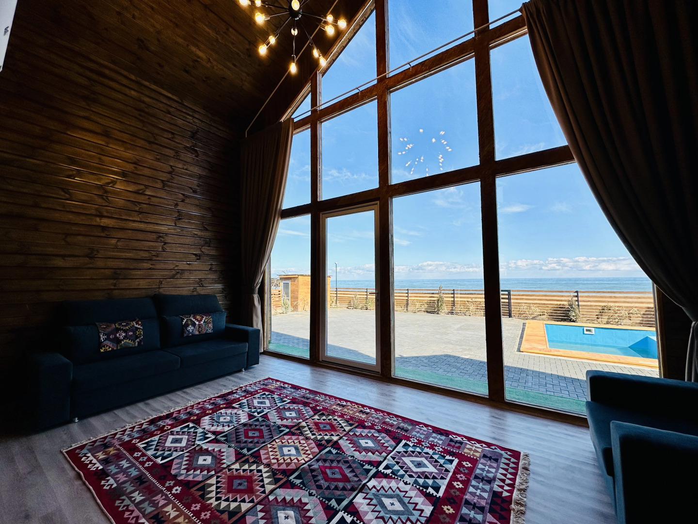 Отель Royal House