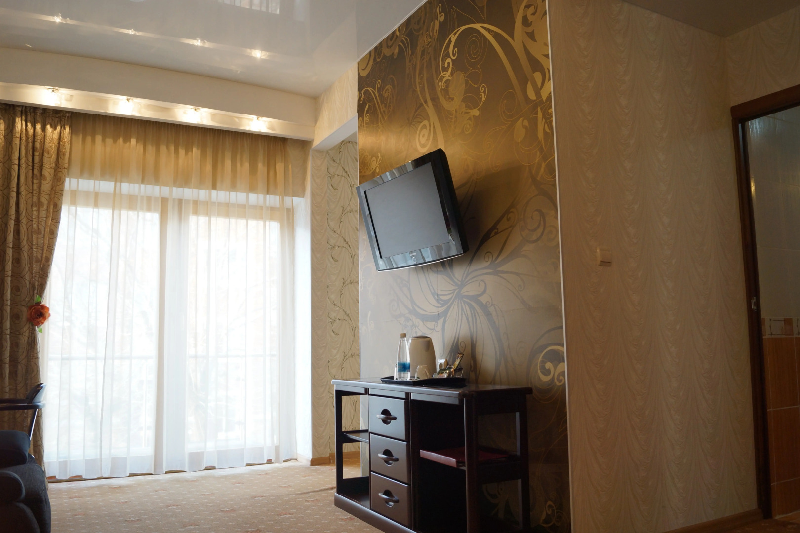 Отель Ренессанс