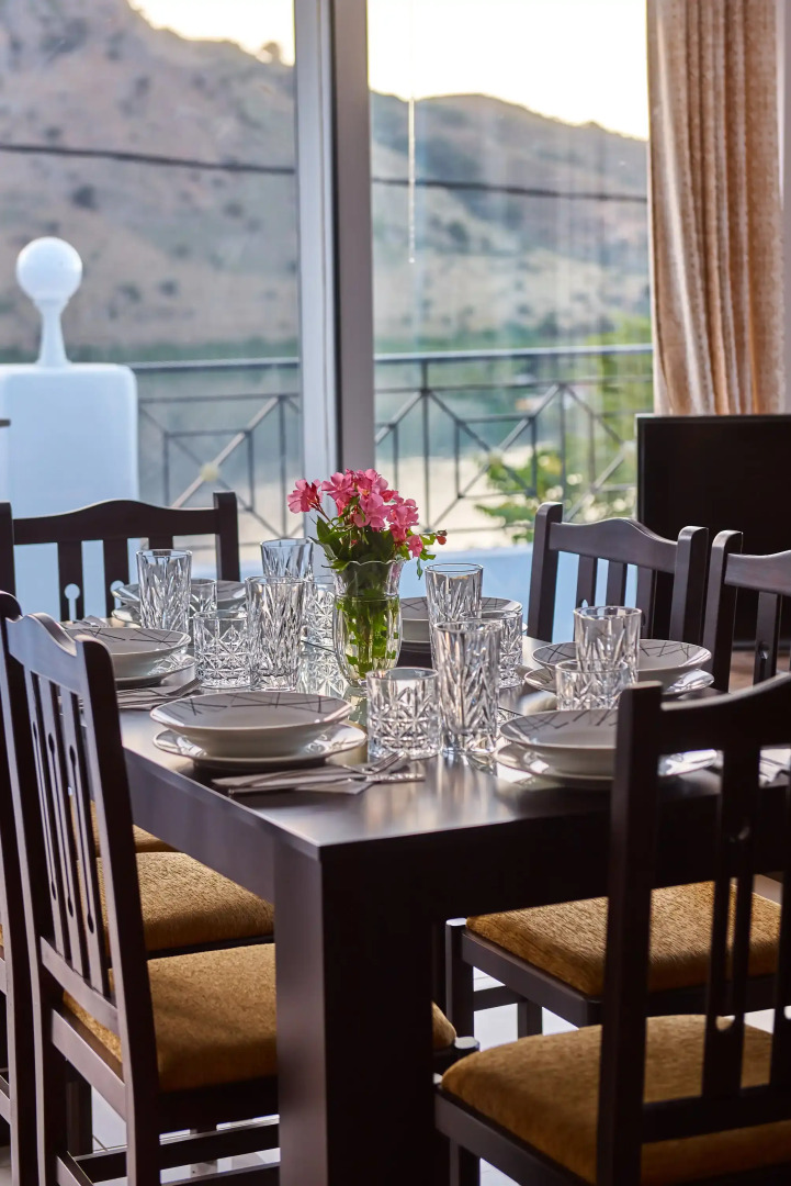 Отель Lake View Suites