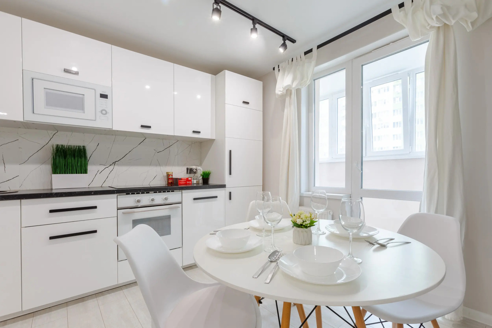 Апартаменты евродвушка RentPlaza класса LUX