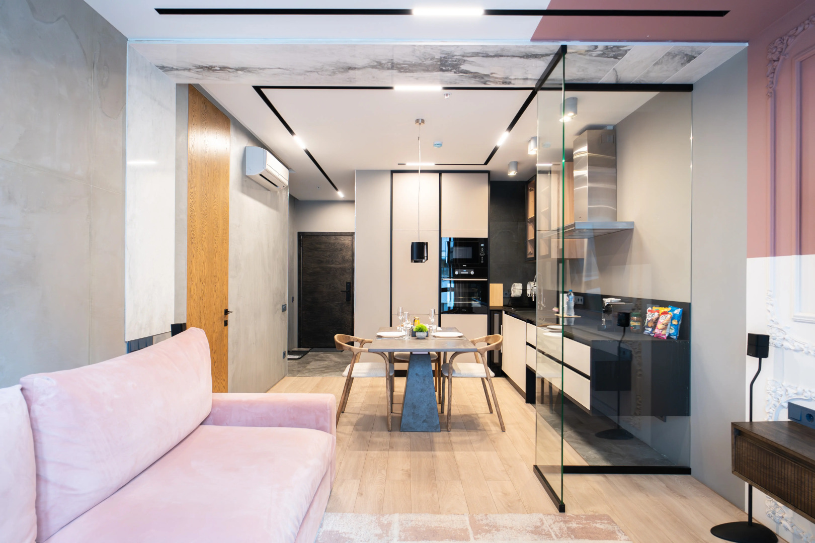 Апартаменты Lalapart Future House смарт-пространство с дизайнерской отделкой в ЖК Лайнер