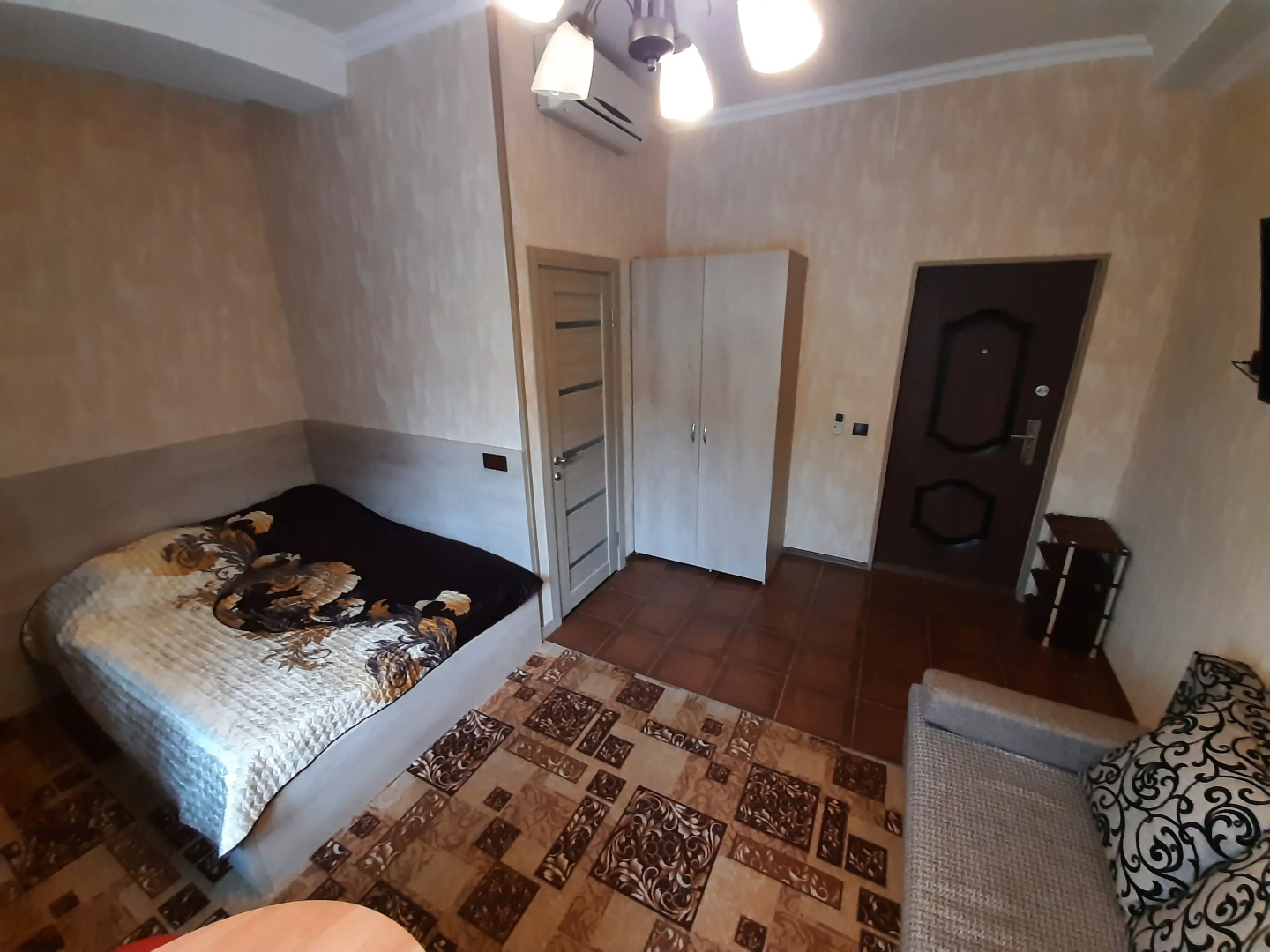 Меблированные комнаты Версаль