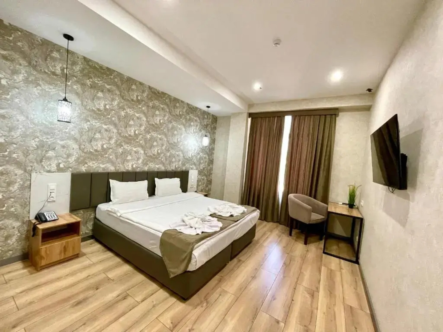 Отель Alpha Plaza