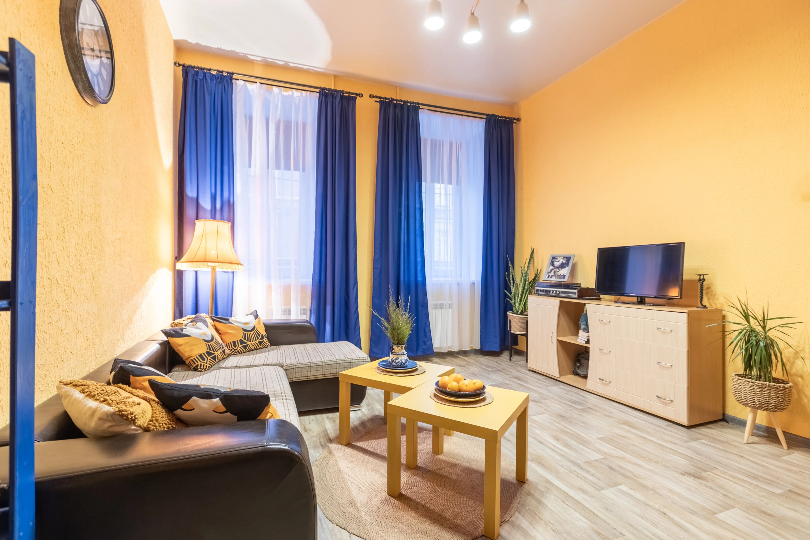 Апартаменты в Первом Доме от Кремля