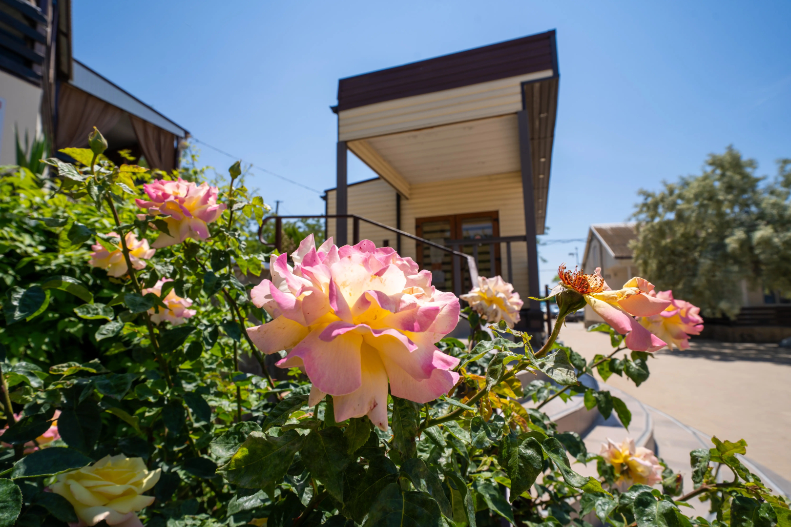 Семейный отель АзовЛенд