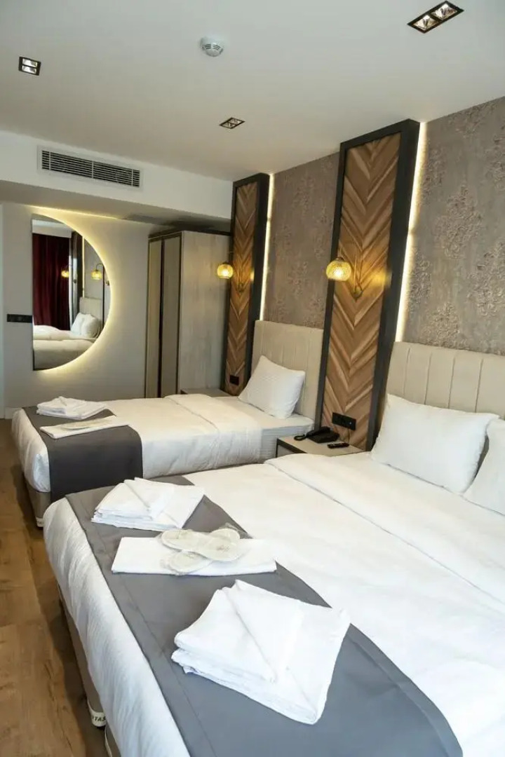 Отель Linda Port Hotel