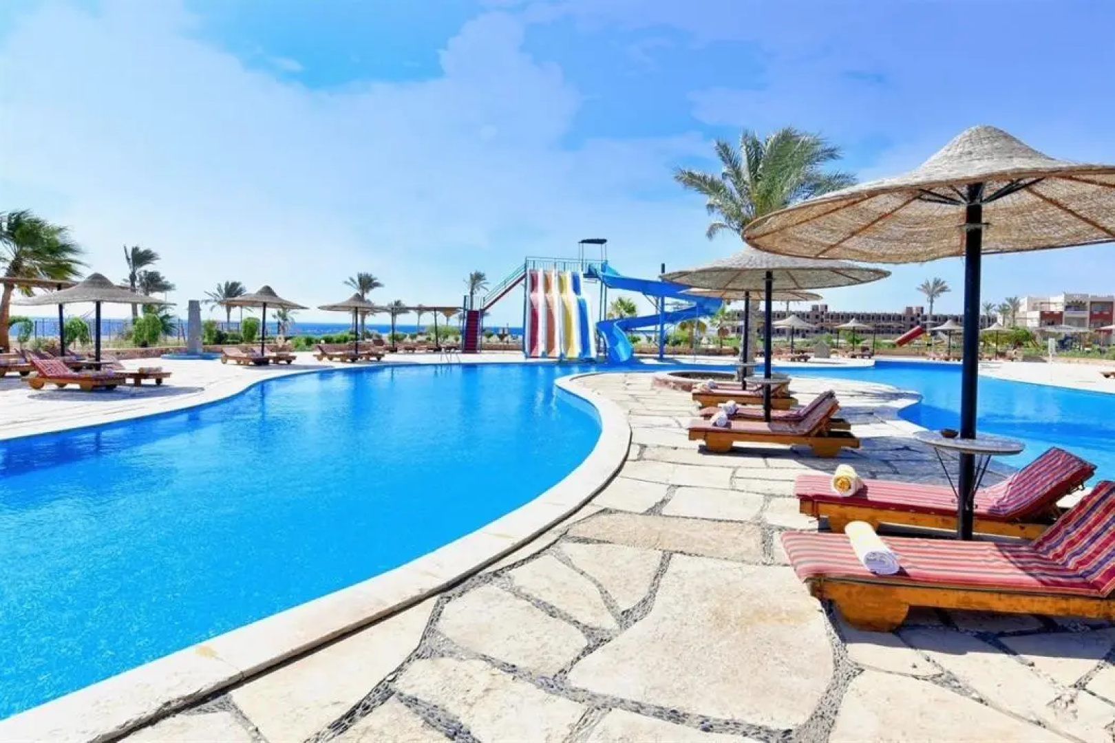 Курортный отель Bliss Nada Beach Resort