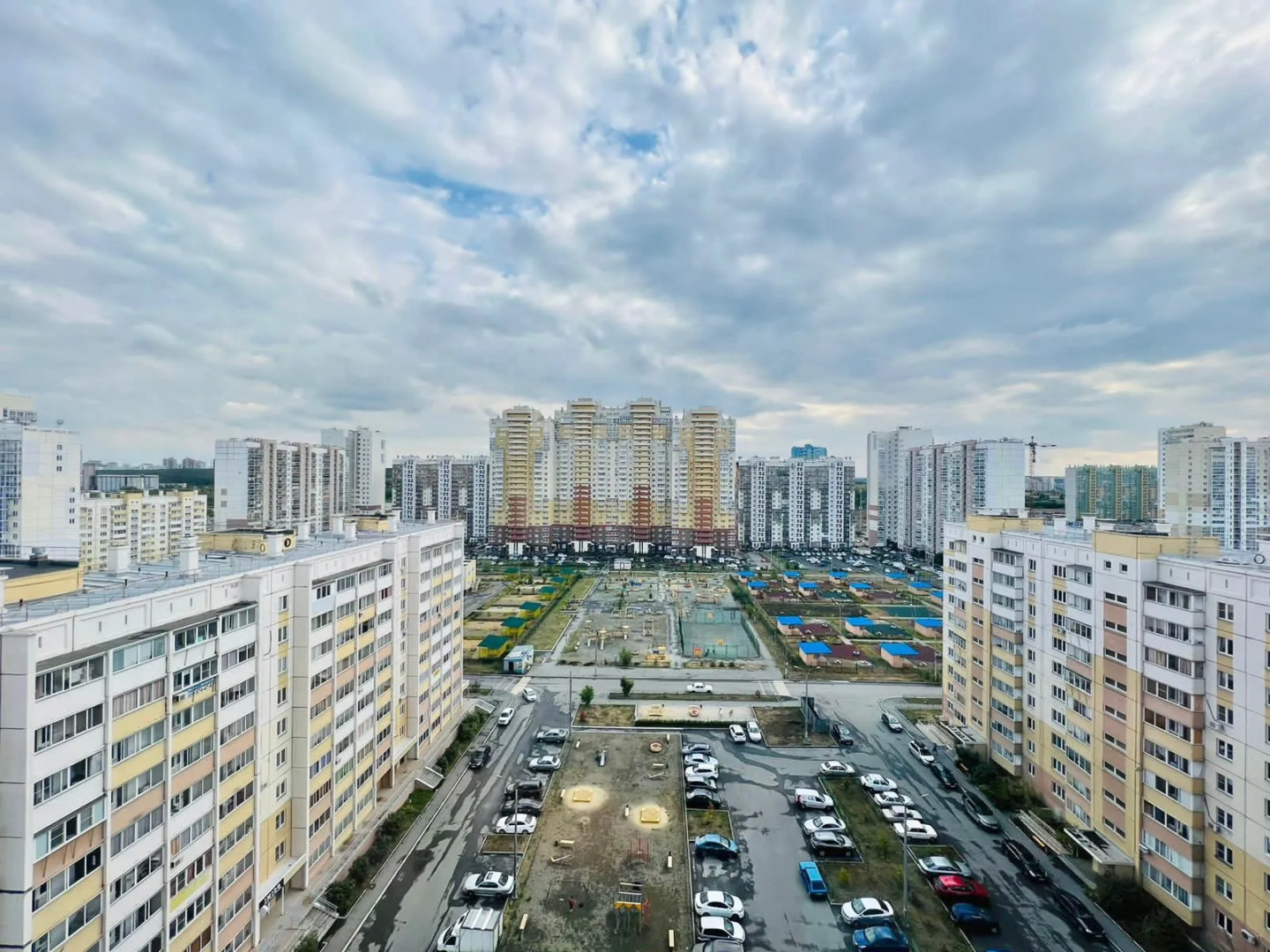 Апартаменты в ЖК Академ Riverside на Братьев Кашириных