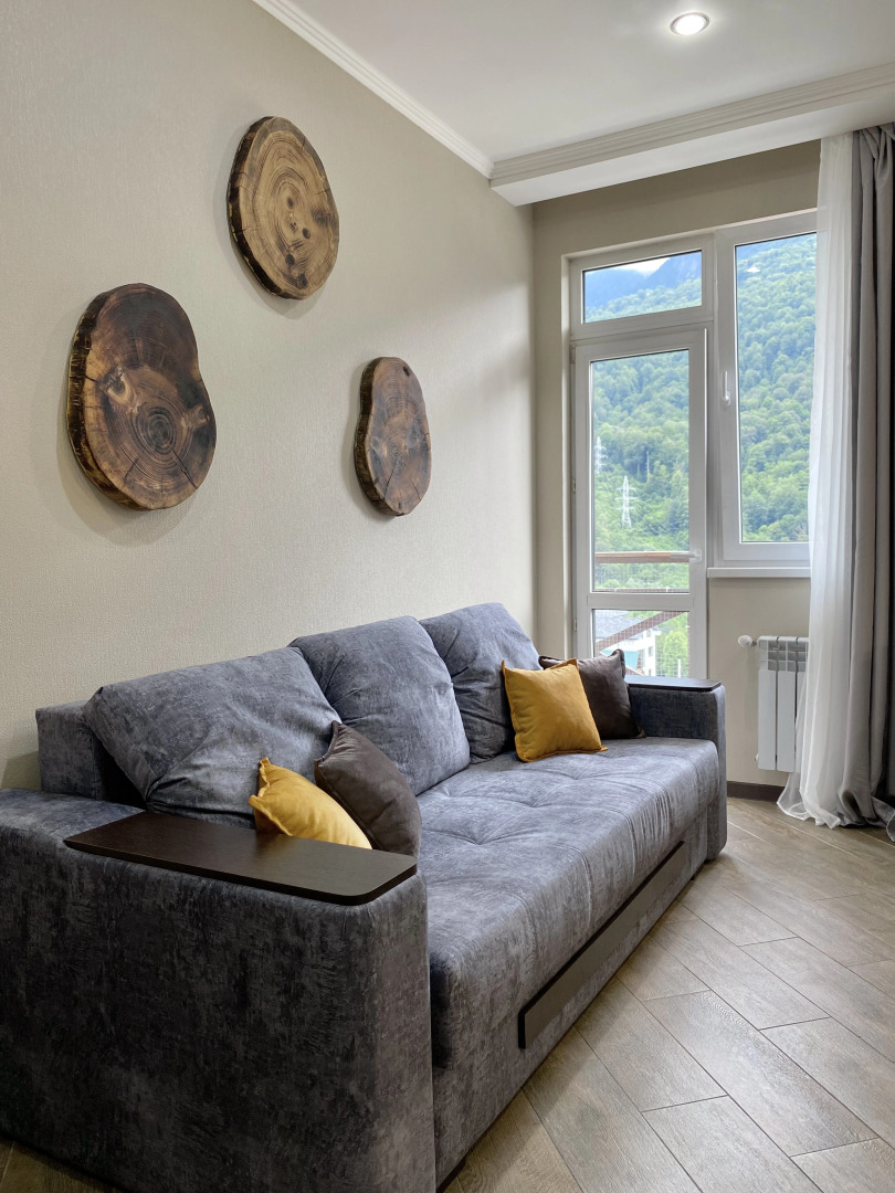 Апартаменты с Балконом у Подножия Хребта Аибга