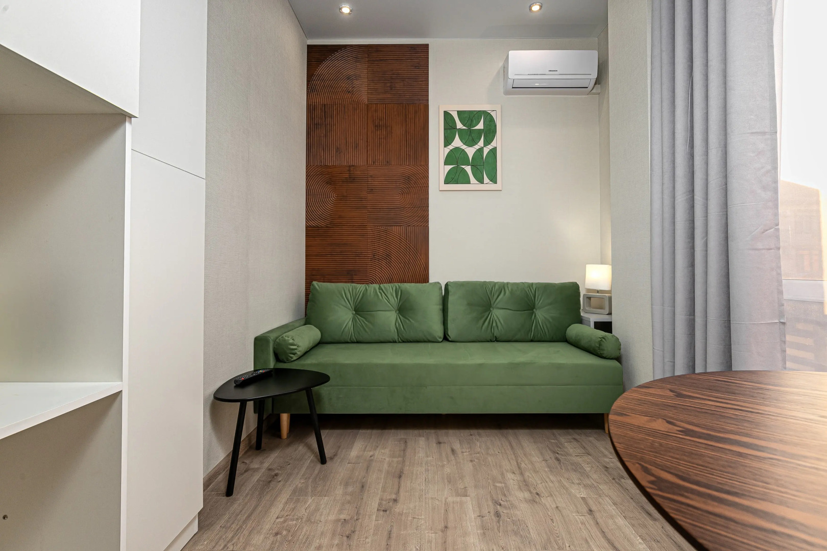 Апартаменты Море Апартаментов на Кувшинок 8-1