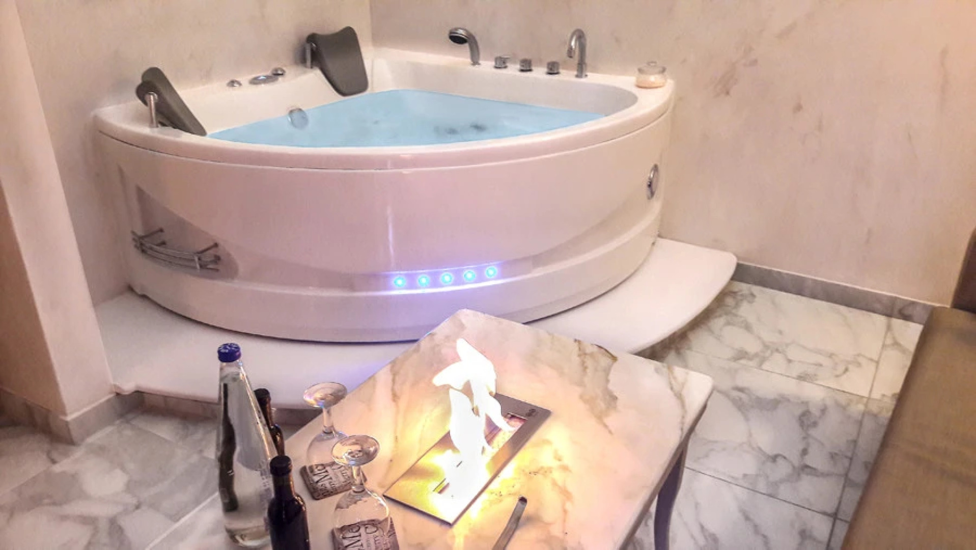 Отель Panorama Suites & Spa Adults Only