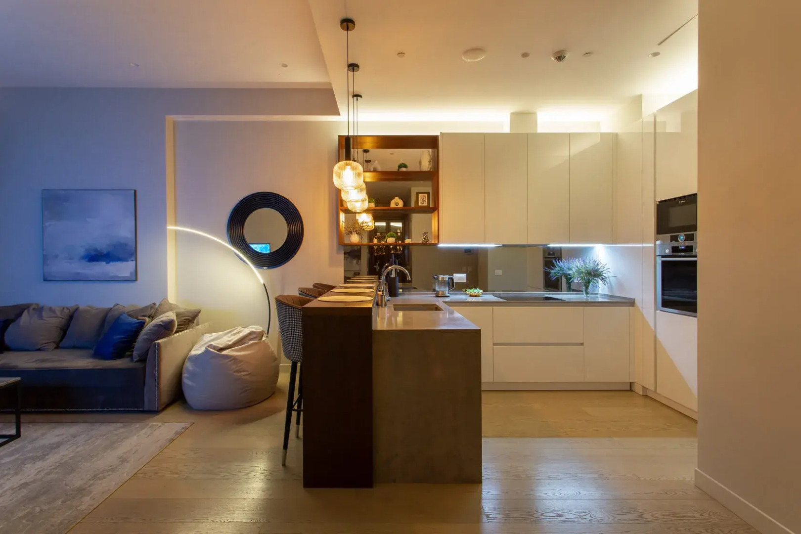 Апартаменты Sky City Moscow 62 этаж! Вид на Башни, Лужники, Парк победы и город! Очень уютный!