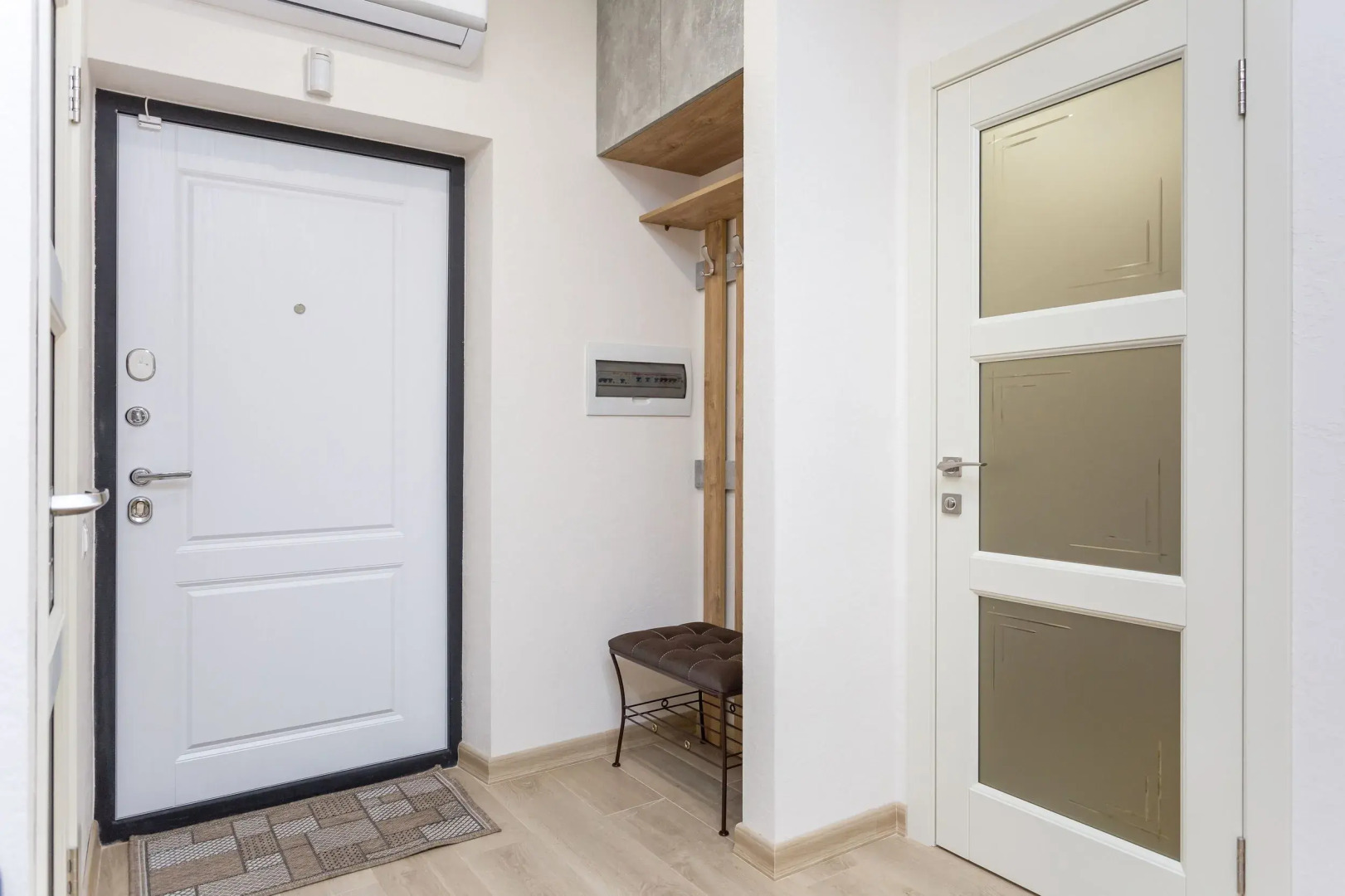 Квартира на сутки Парк Челюскинцев Метро в шаговой доступности Кухня объединена с жилой зоной Отдельная спальня Wi-Fi Самозаселение