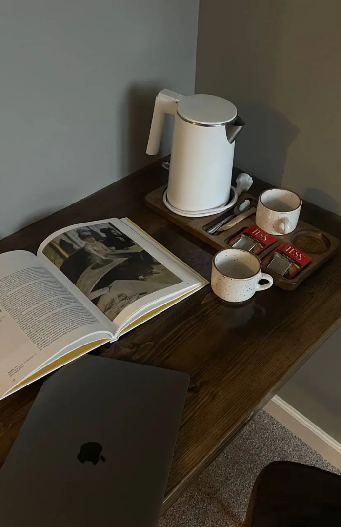 Отель Тихонов